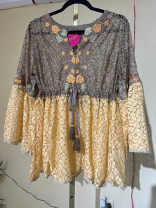 Amaris Blouse